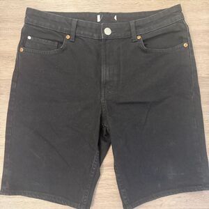 H-m Men's Black Shorts